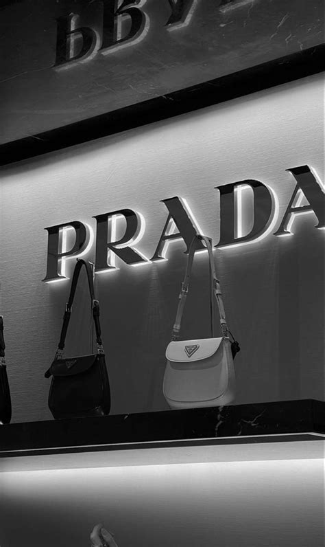 prada iç giyim|PRADA Türkiye Resmi Web Sitesi .